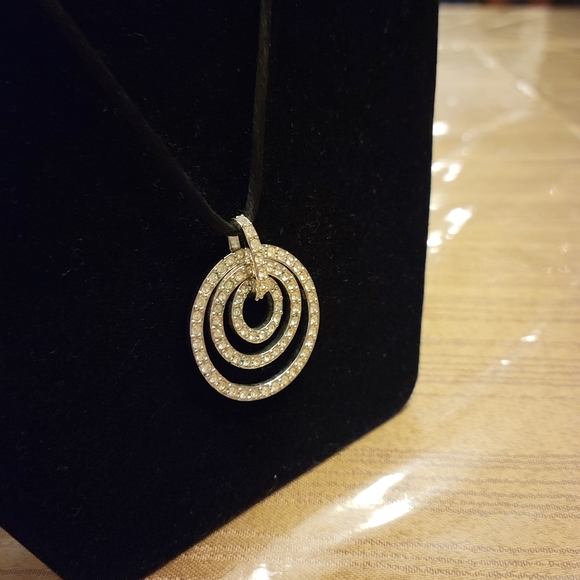 Necklace - Picture 2 of 2